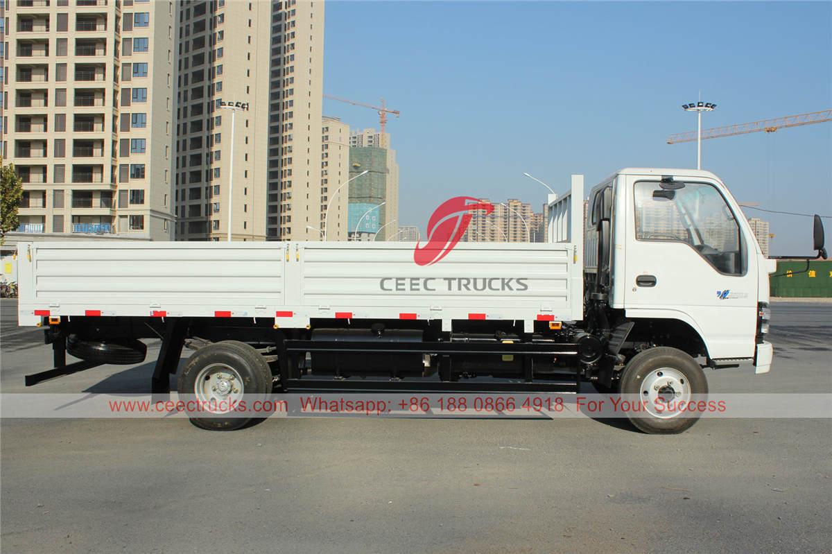 ISUZU 4&Atilde;4 cargo lorry