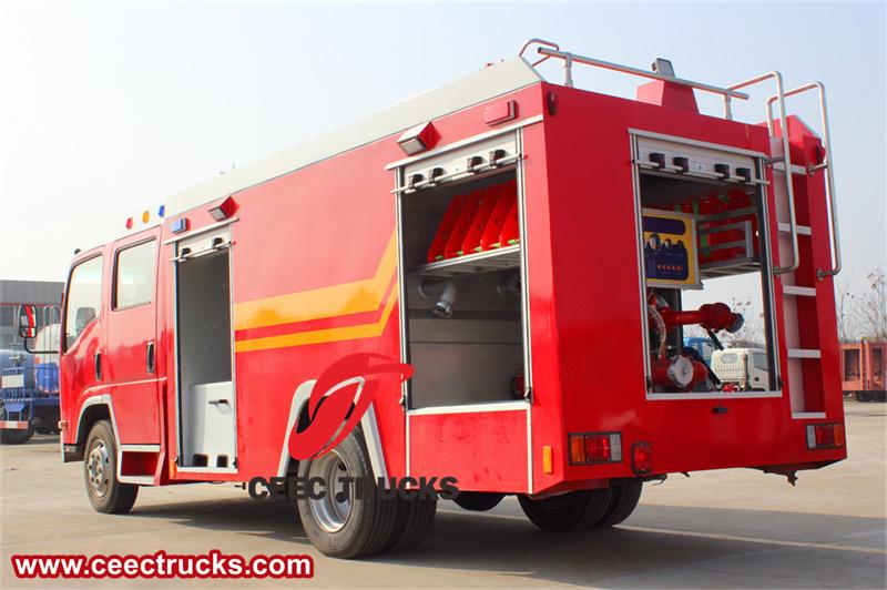 Isuzu 700P fire truck