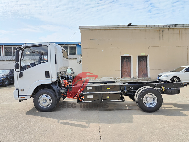 Isuzu EVM600 4x2 electric truck