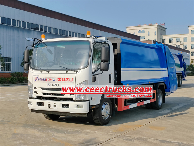 Isuzu 700P rear loading garbage truck