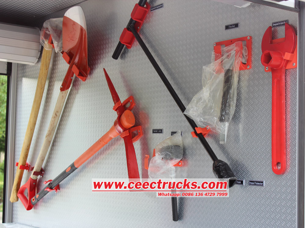 Isuzu water foam fire truck