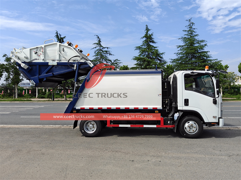 Isuzu ELF 8CBM garbage compactor truck