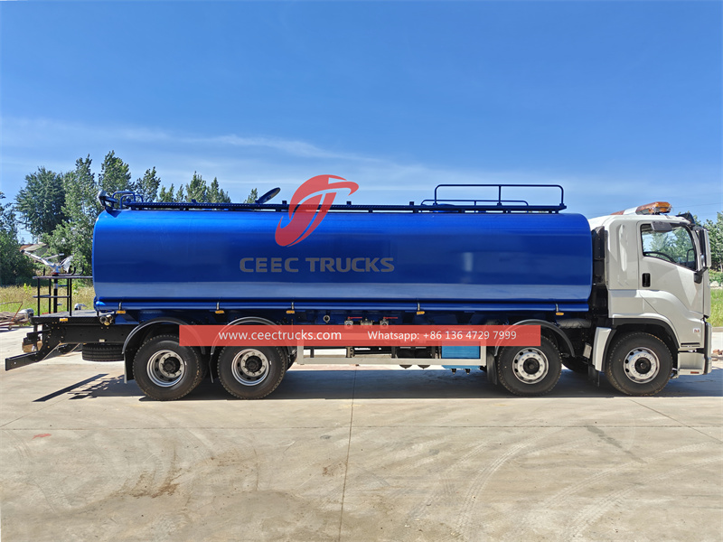 ISUZU GIGA 8X4 water tank truck