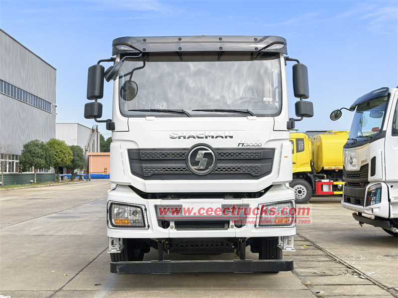 Shacman H3000 vacuum truck cabin
