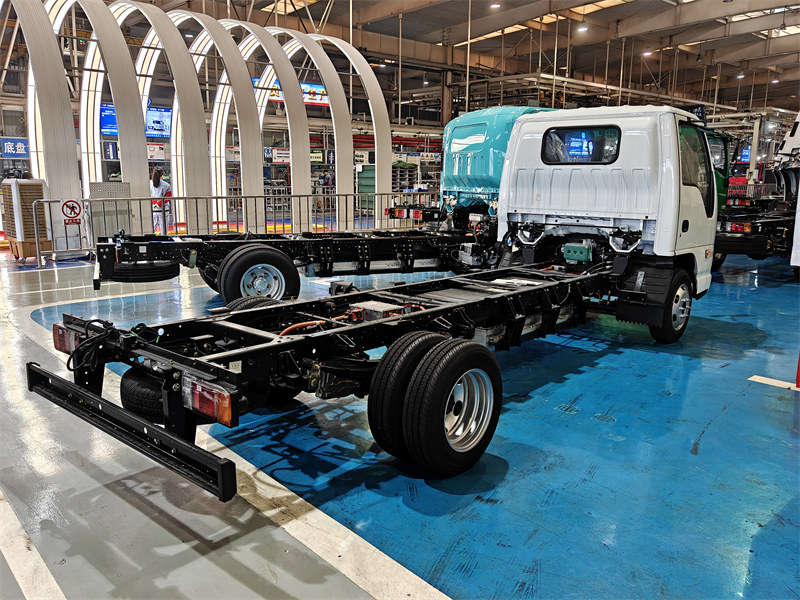 Isuzu 4x2 electric truck chassis manufacturer