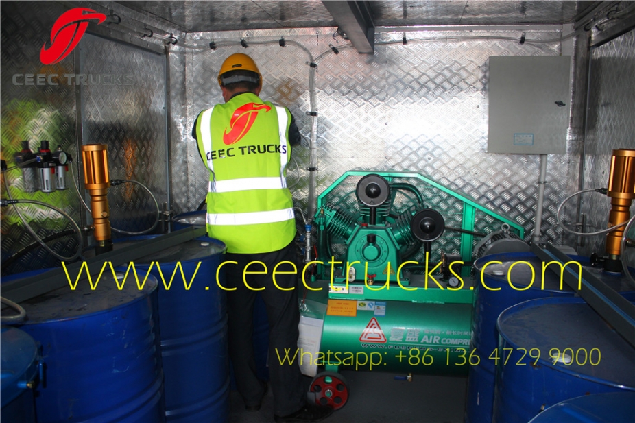 Durable HOWO all wheel drive mobile workshop truck manufacturer CEEC TRUCKS