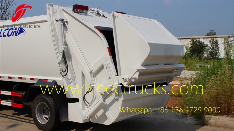 Dongfeng 4000 ltrs trash compactor trucks export Ecuador