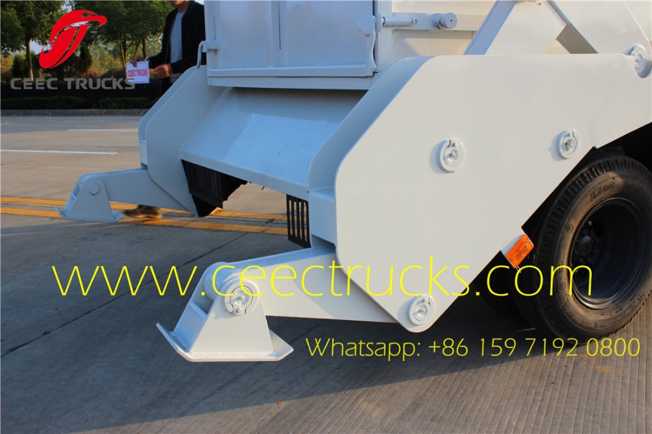 ISUZU 6CBM swing arm garbage truck export Asia country