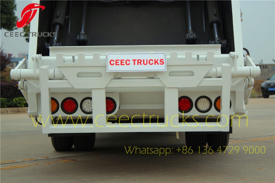 Asia country buy ISUZU 6cbm compressed refuse truck bottom price