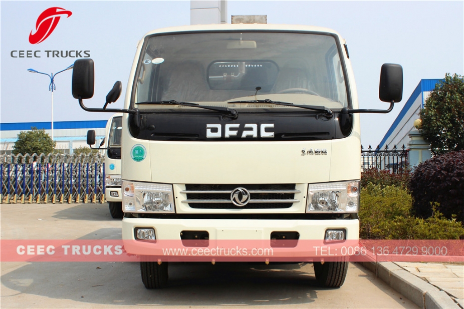 Truk penyapu jalan Dongfeng 5CBM