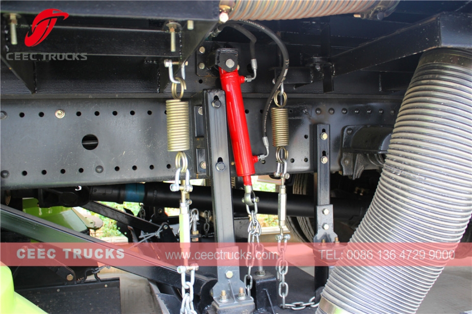 Kendaraan penyapu jalan Dongfeng 12.000L