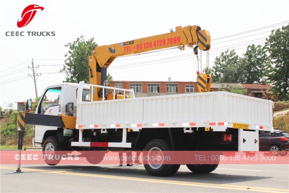 Low price 4 T truck mounted crane trucks