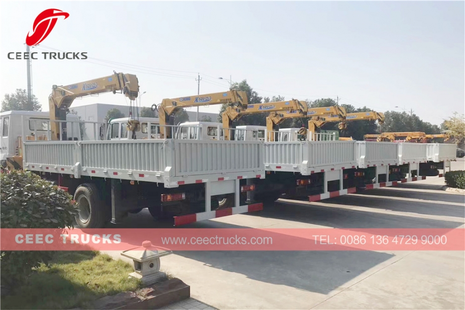 SINOTRUK 5 T truck mounted crane trucks