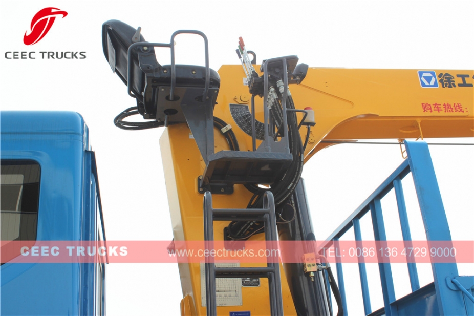 Telescopic 12T mobile boom crane trucks Dongfeng