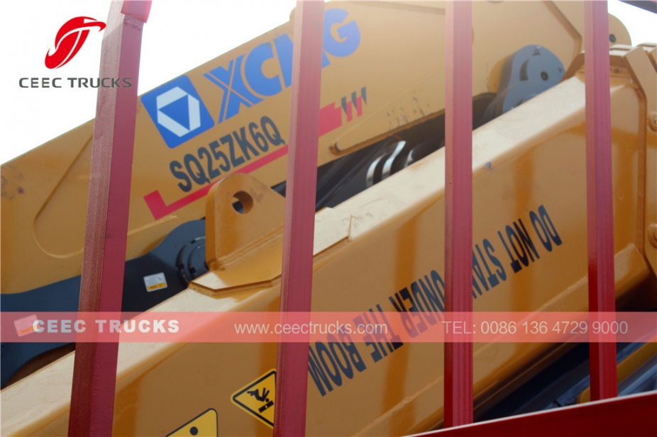 Truk derek boom buku jari 25 T dongfeng