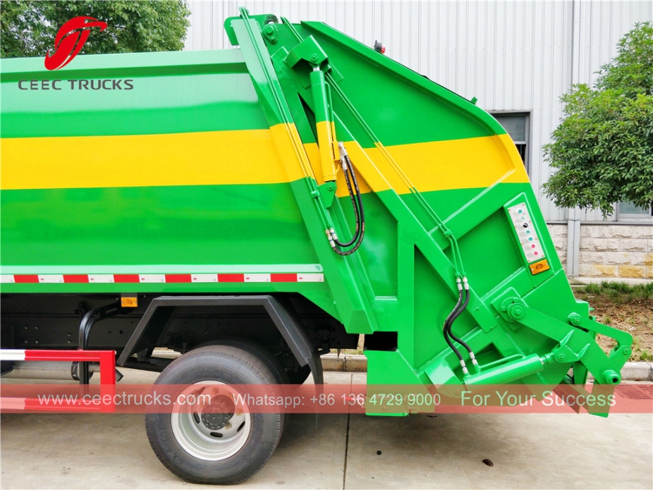 Truk pemadat HOWO 8cbm RHD