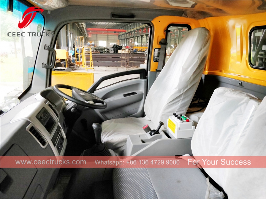 Truk pemadat HOWO 8cbm RHD