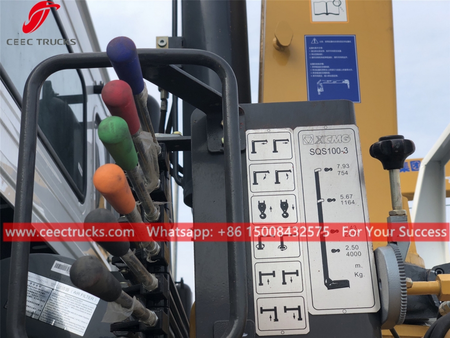 Truk Derek Teleskopik 4Ton HOWO