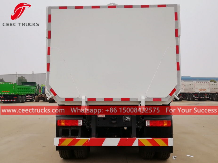 Truk sampah 8x4 IVECO