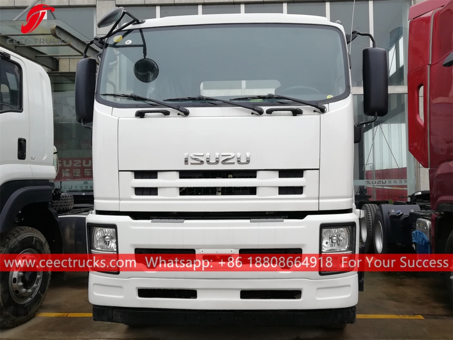 Truk Traktor 6x4 ISUZU