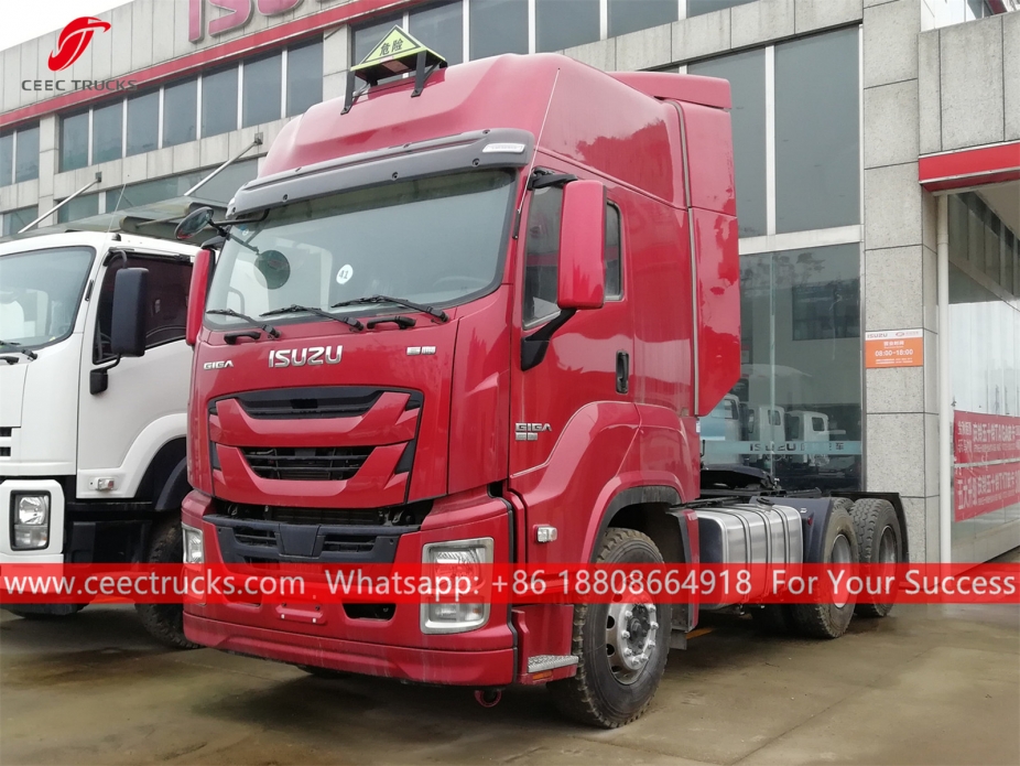 Truk Traktor 6x4 ISUZU GIGA