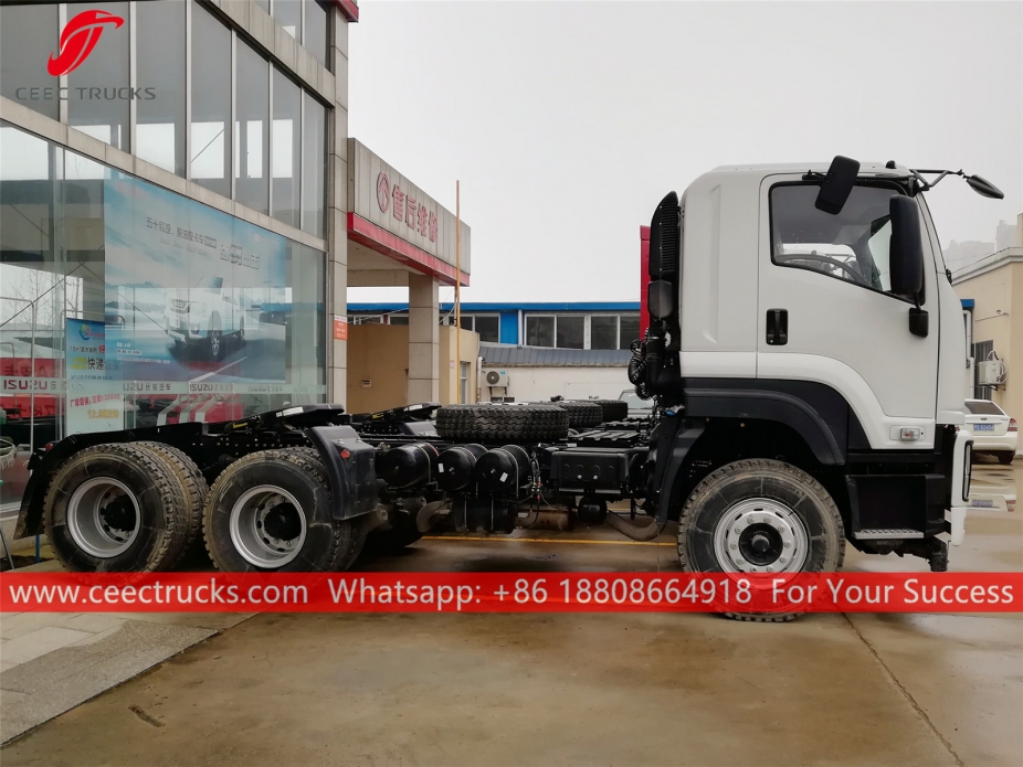 Truk Traktor 6x4 ISUZU