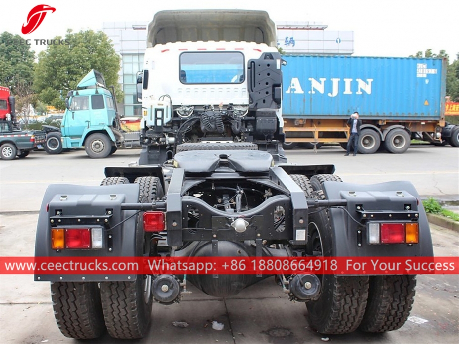 Truk Traktor 6x4 ISUZU