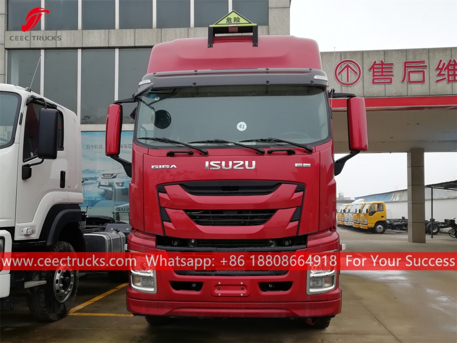 Truk Traktor 6x4 ISUZU GIGA