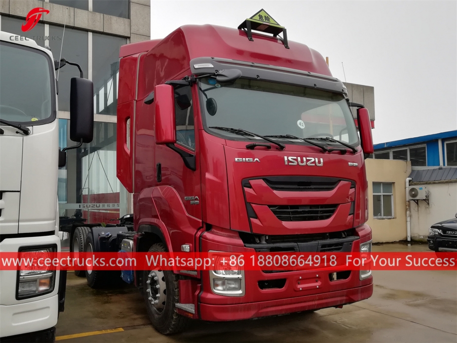 Truk Traktor 6x4 ISUZU GIGA