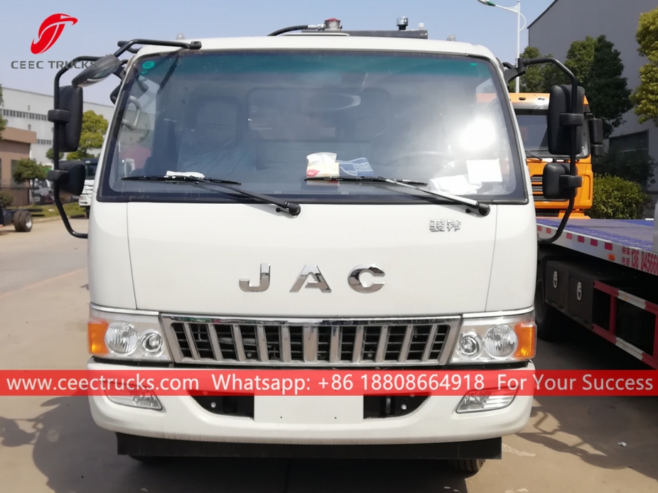 Truk Pemadat Sampah 8CBM JAC