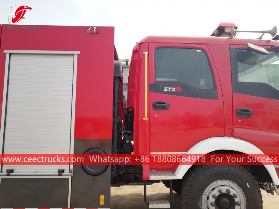 Truk pemadam kebakaran 5.000L FOTON