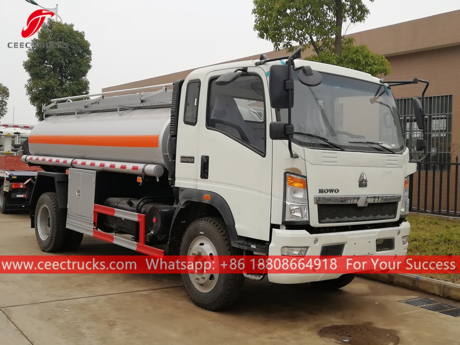 SINOTRUK HOWO Truk Tangki Bahan Bakar 6CBM