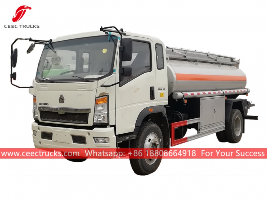 SINOTRUK HOWO Truk Tangki Bahan Bakar 6CBM