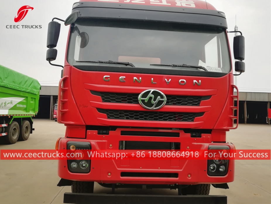 Truk Pengangkut Bubuk 8X4 IVECO