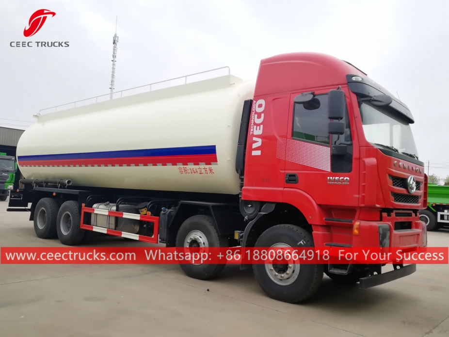 Truk Pengangkut Bubuk 8X4 IVECO