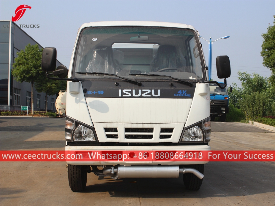 Bowser Bahan Bakar ISUZU 5CBM