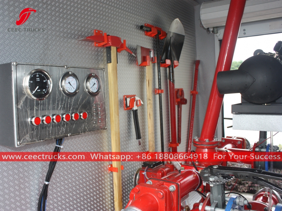 Truk Pemadam Kebakaran ISUZU 600P