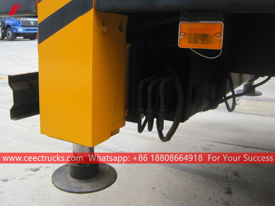 Truk Platform Kerja Udara ISUZU 18m