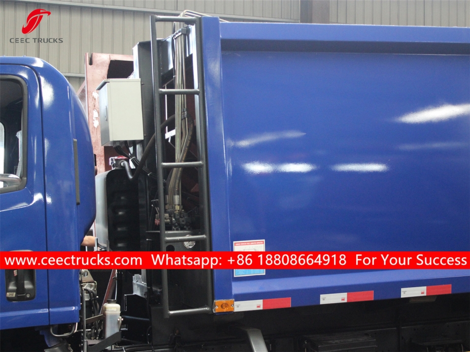 Pemadat Sampah ISUZU 8 CBM