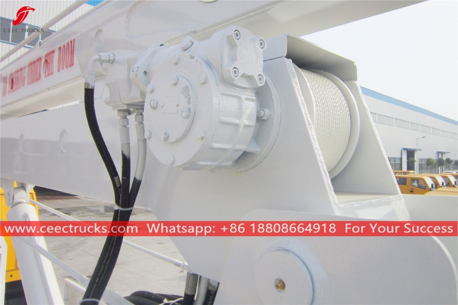 Truk platform kerja overhead ISUZU 6x4