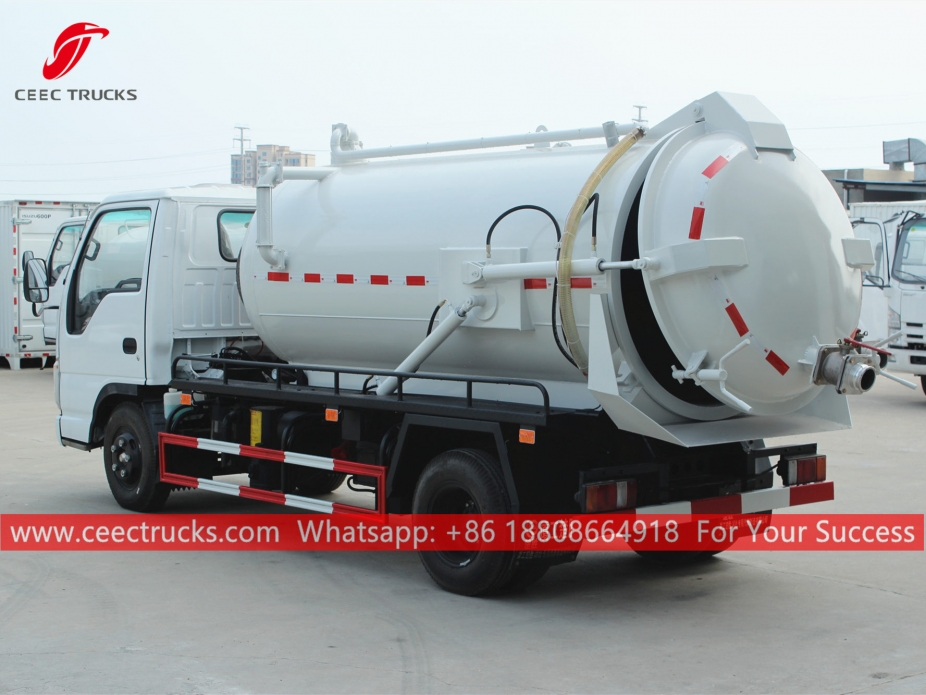 Truk Limbah Vakum 4.000 Liter ISUZU