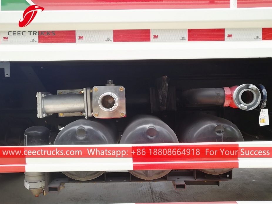 Truk Penyiram Air 12 CBM DONGFENG