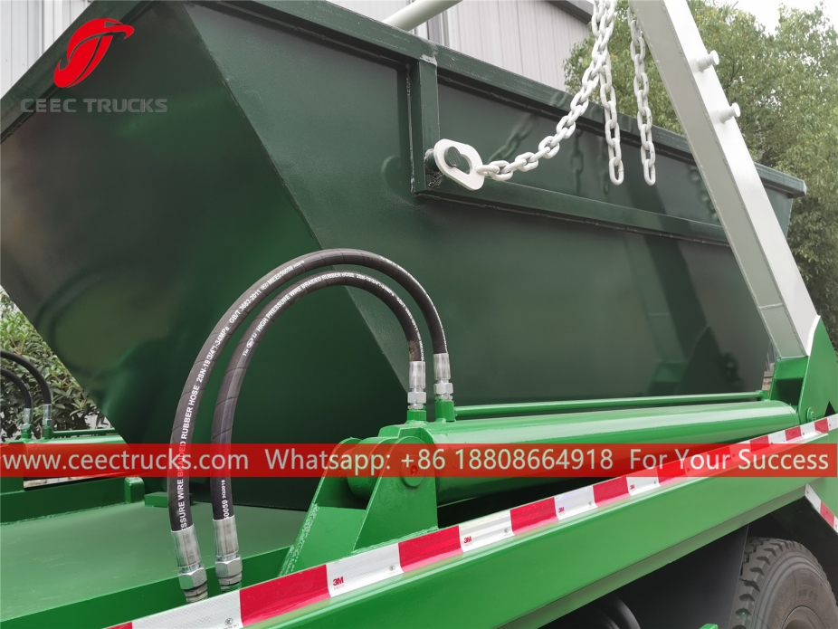 Truk sampah lengan ayun Dongfeng RHD