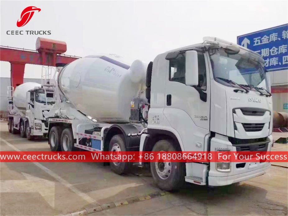 Truk pengaduk ISUZU GIGA