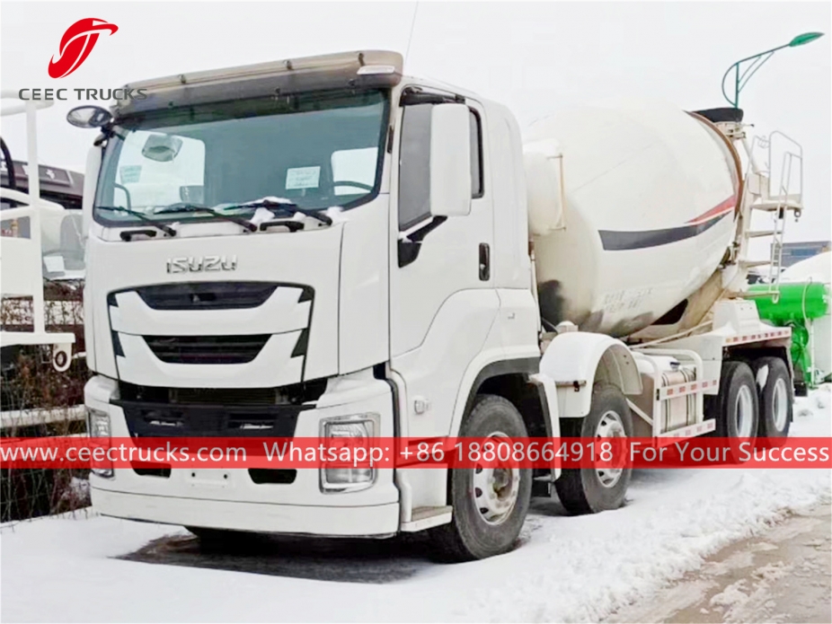 Truk pengaduk ISUZU GIGA