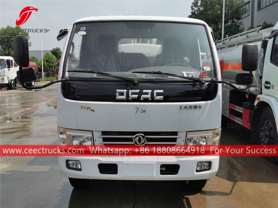 Truk tangki air Dongfeng 5CBM