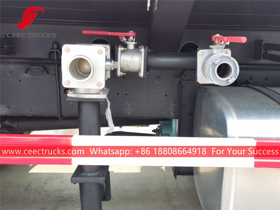 Truk tangki air 18CBM RHD DAYUN