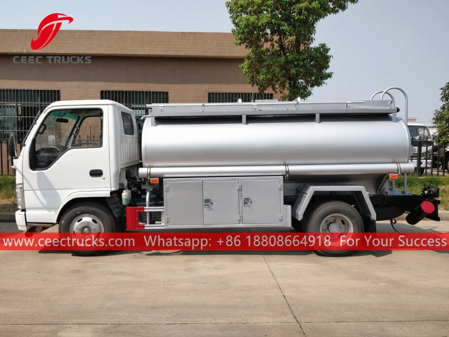 Truk tangki bahan bakar 4CBM ISUZU