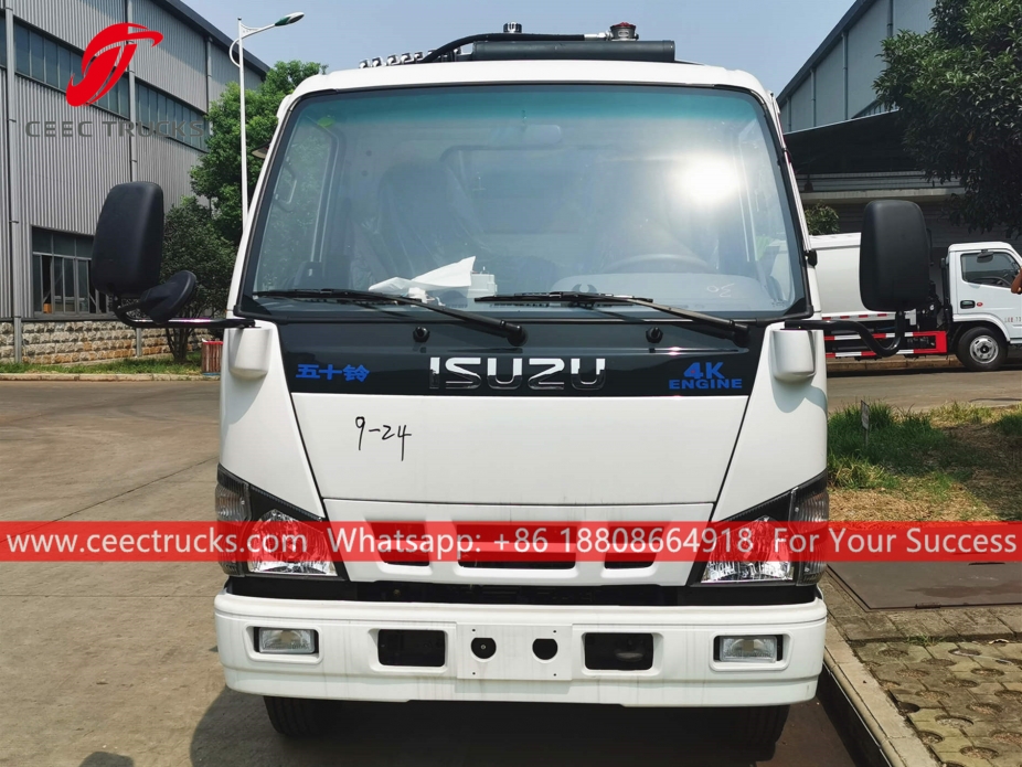 ISUZU 6CBM Truk sampah muatan belakang