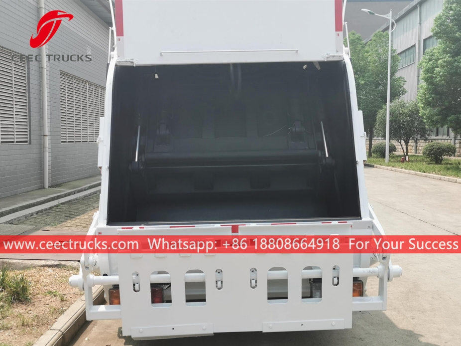 ISUZU 6CBM Truk sampah muatan belakang